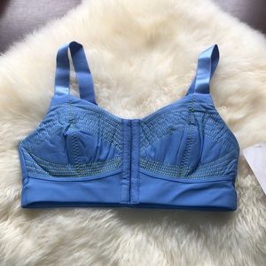 NWT Fabletics Ines low impact sports bra marina!